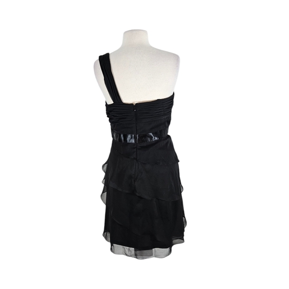Adrianna Papell Flutter Chiffon Tiered Black One Shoulder Cocktail Dress - Picture 4 of 10